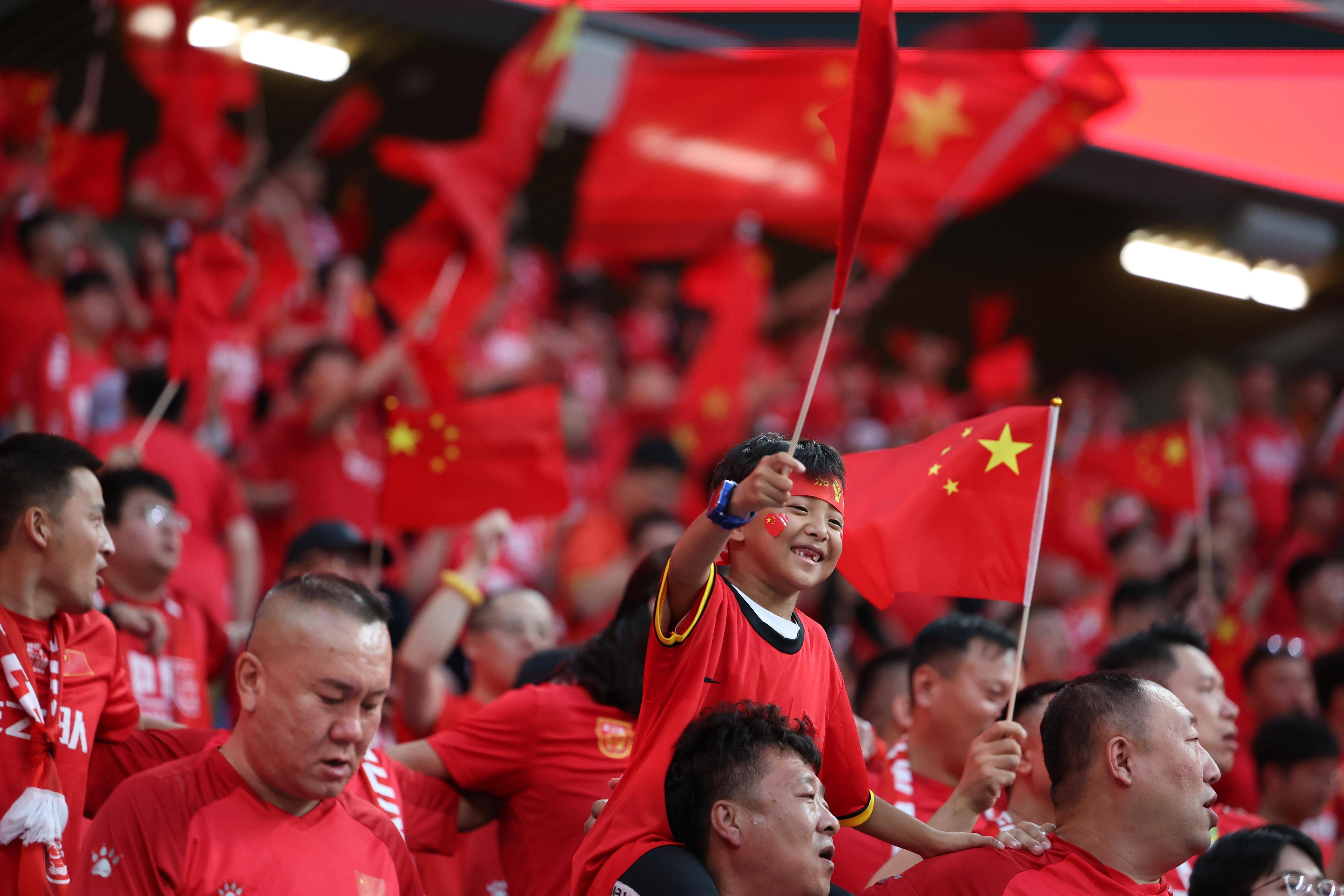 乐鱼体育官方在线-亚洲足球盛事赛场上落幕引起深思