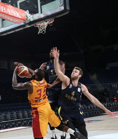 2025乐鱼体育app官网登录入口麦尔斯-特纳在比赛中砍下生涯最高分 第2张